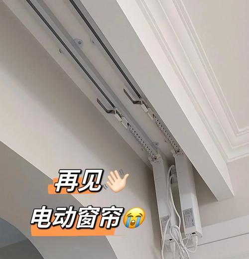手动遮阳帘的正确使用方法是什么？操作过程中应注意什么？